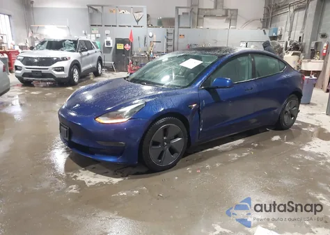 2021 Tesla Model 3 Long Range Dual Motor All-Wheel Drive z USA, uszkodzony, nr VIN 5YJ3E1EB5MF012926
